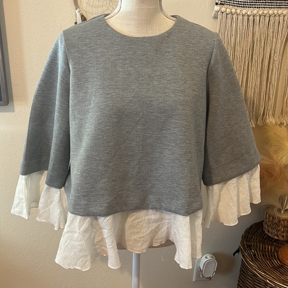 Gray & White Top with White Ruffled Sleeves and Bottom Hem by Halogen/ Medium - Picture 2 of 8